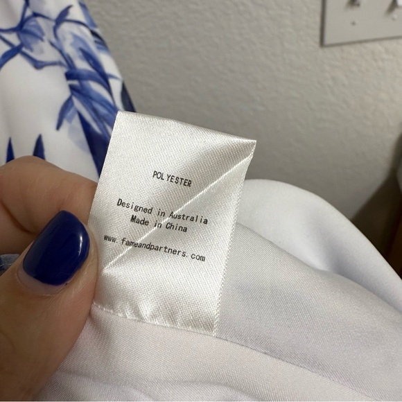 Fame & Partners Blue and White Floral Formal Dress Size 2 - Picture 7 of 9